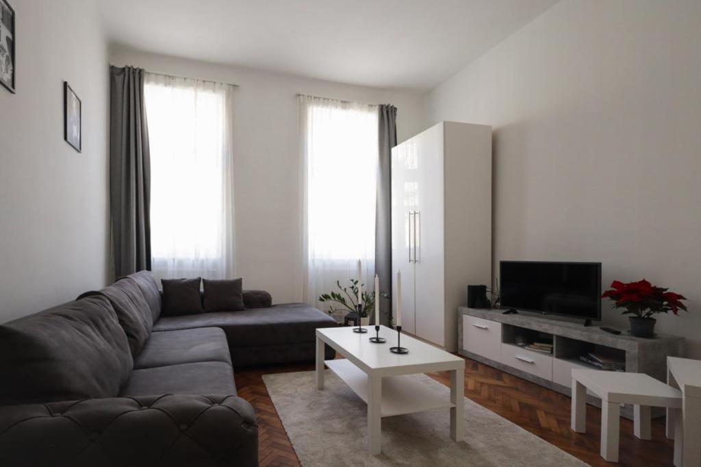 Apartment 10-Next Metro U3 Wina Bagian luar foto